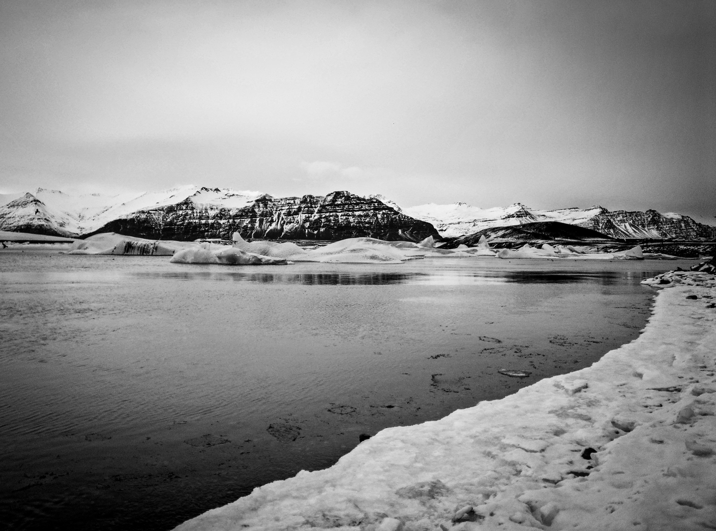 jokulsarlon-noir-blanc