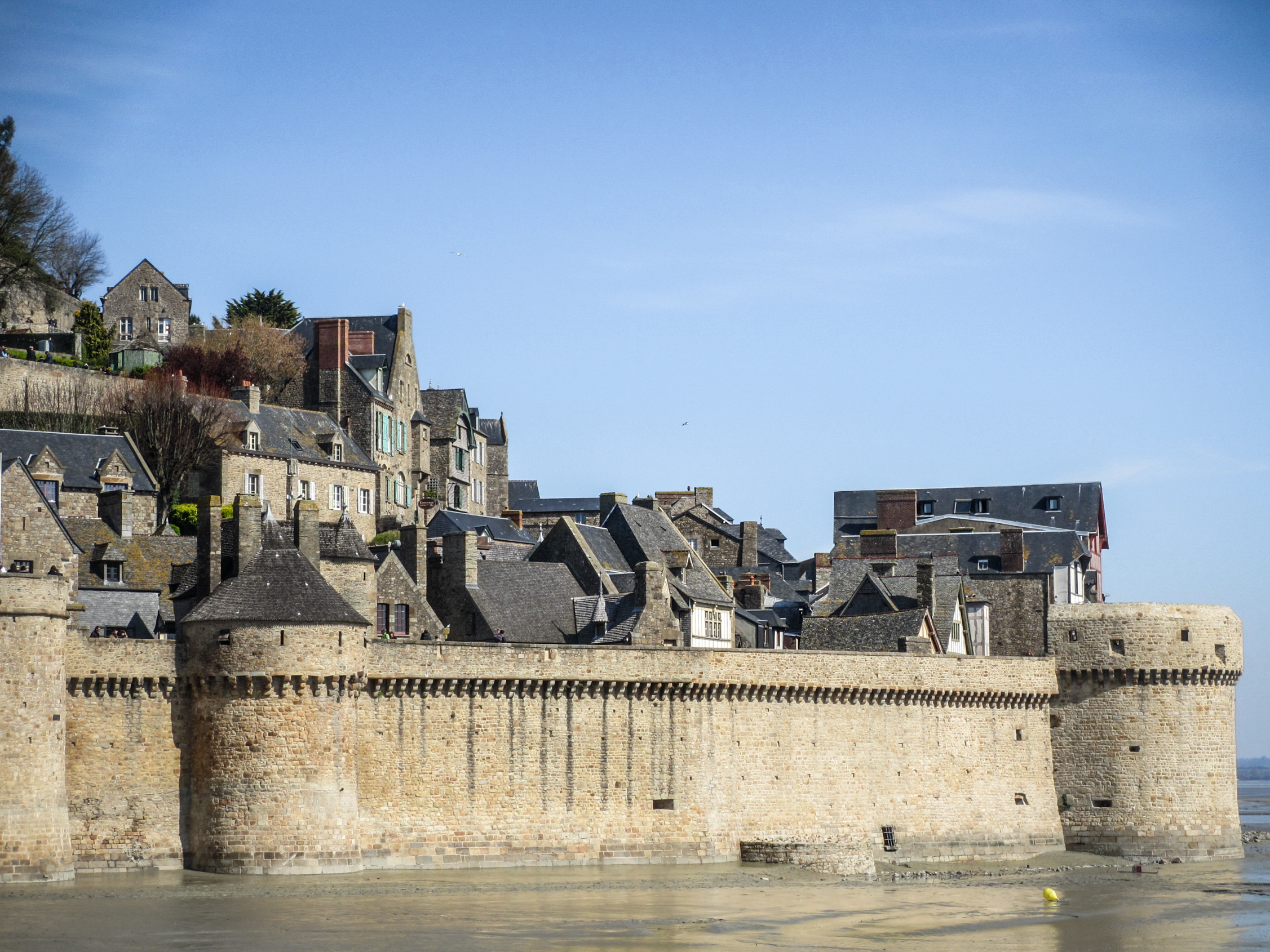 mont-saint-michel-remparts