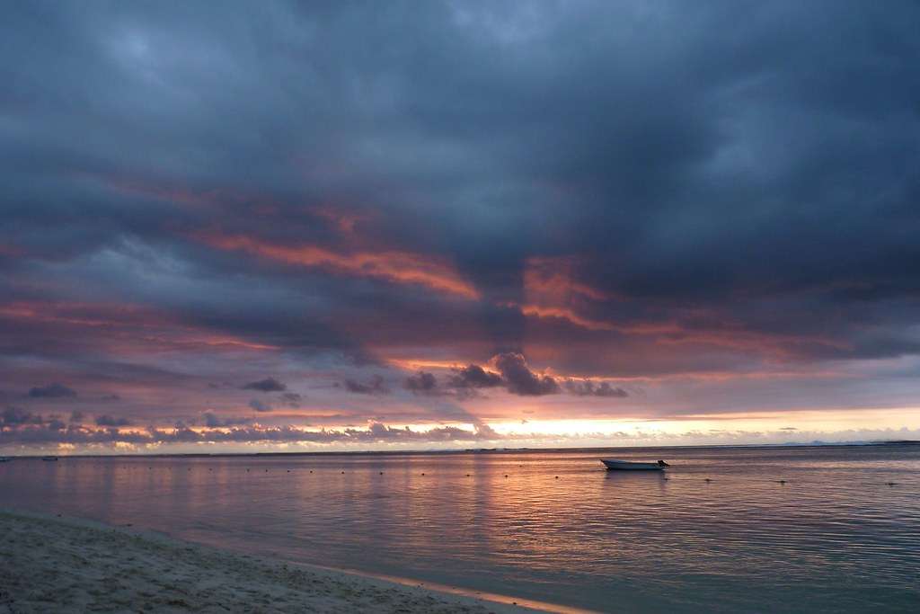 plage au coucher du soleil ile maurice